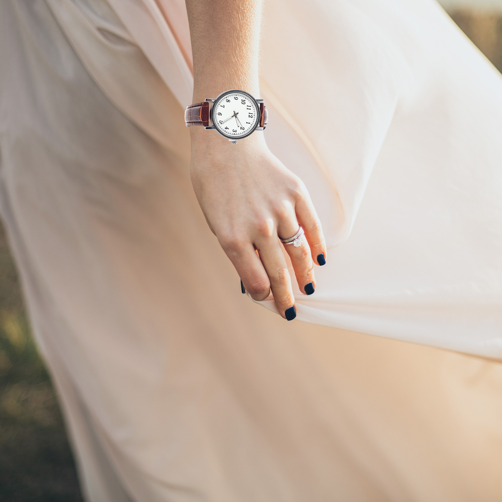 Stylish Delicate Women Quartz  - Luxury Watch Shop recension och pris